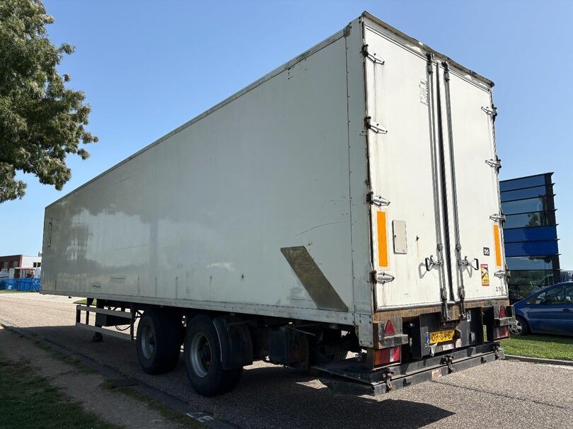 56700322-3