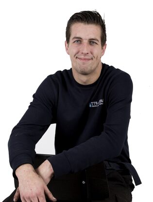 Dennis (1)