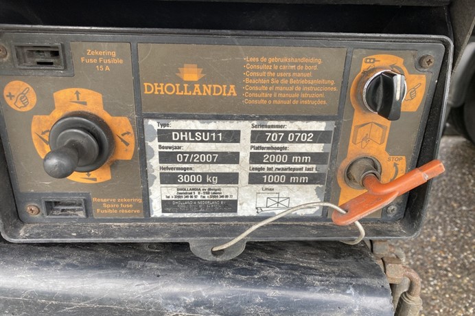 37088888-15