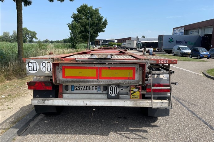 46128774-8