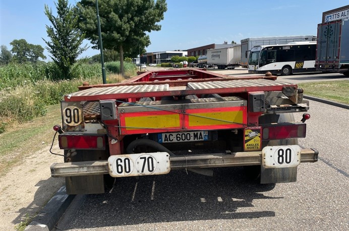 46128815-11