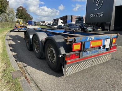 41079330-2