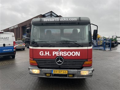 42528800-8
