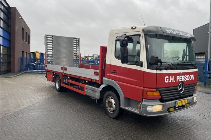 42528800-3