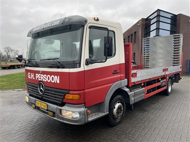 42528800-1