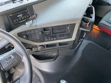 47607684-7
