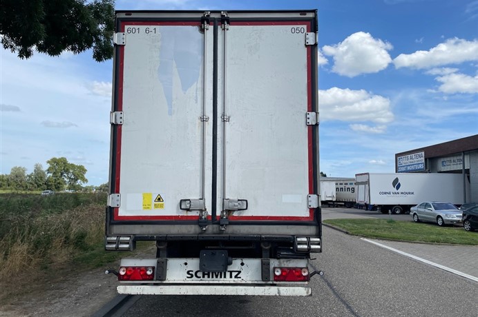 47230074-15