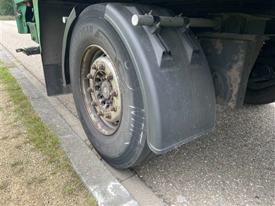 47737402-12