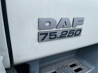 45761819-15