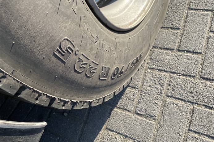 43429173-11