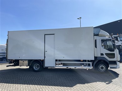47278368-10