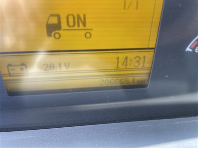 47278368-17