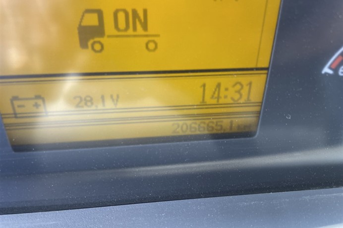 47278368-16