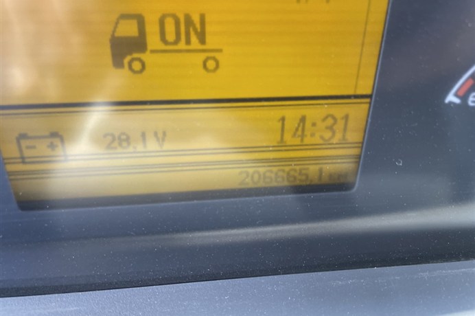 47278368-17