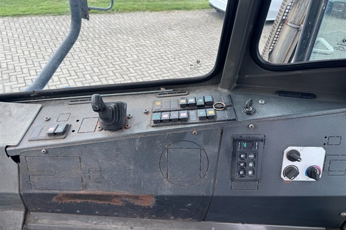 46429379-22