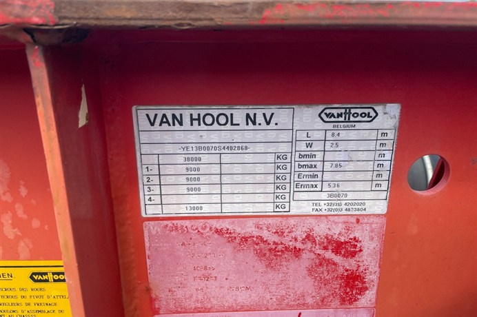 46869053-8