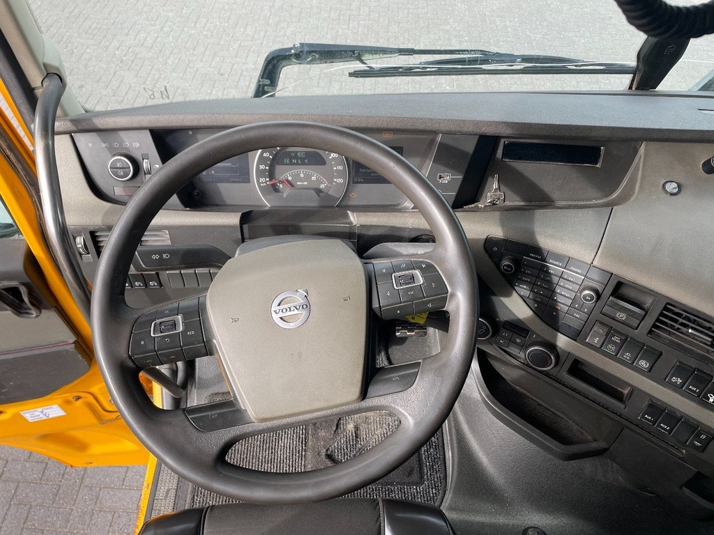 46663992-17