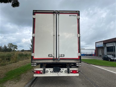 48376884-7