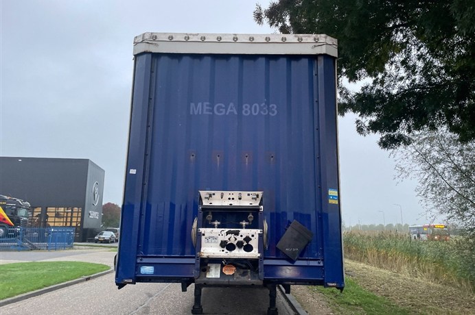 48397132-7