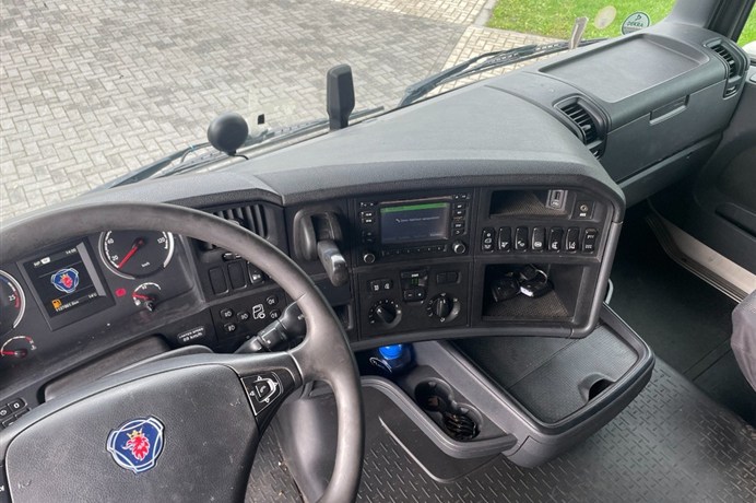 48457544-5