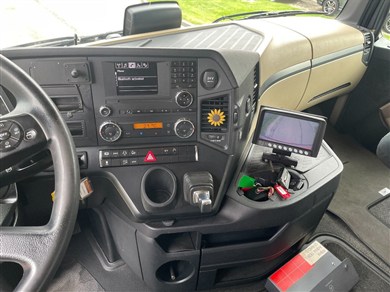 48536685-15