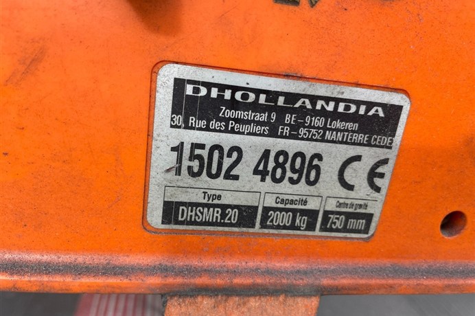 48550976-12
