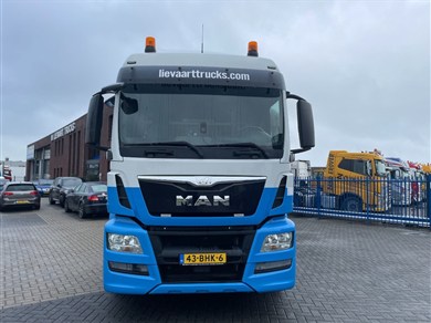 48635856-7