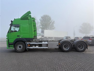 52778143-12