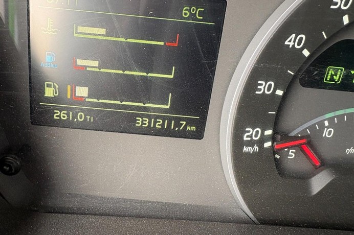 52778143-8