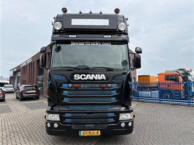 53215376-7