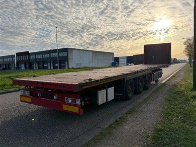 52685579-4