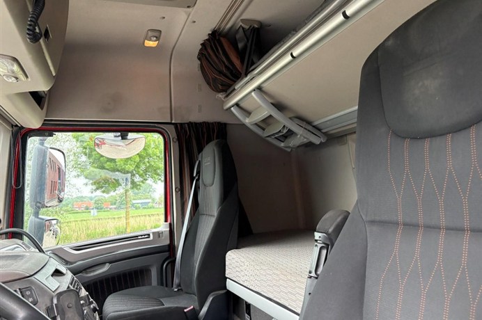 53313600-5