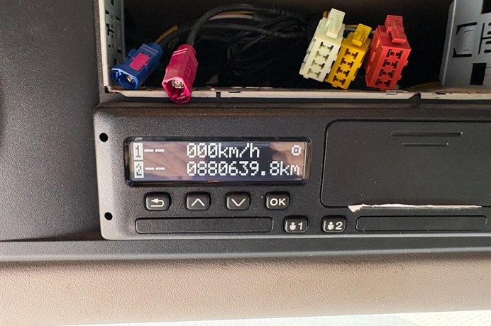 53313600-12
