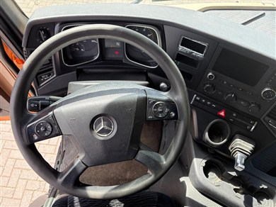 53386838-6