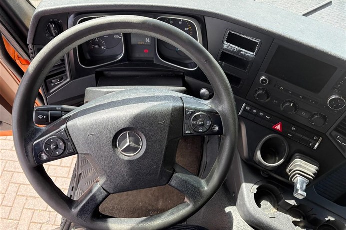 53386838-6