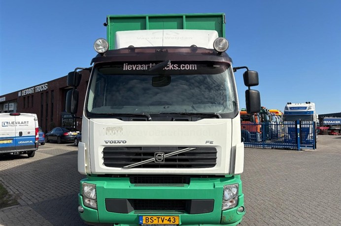 52565136-7