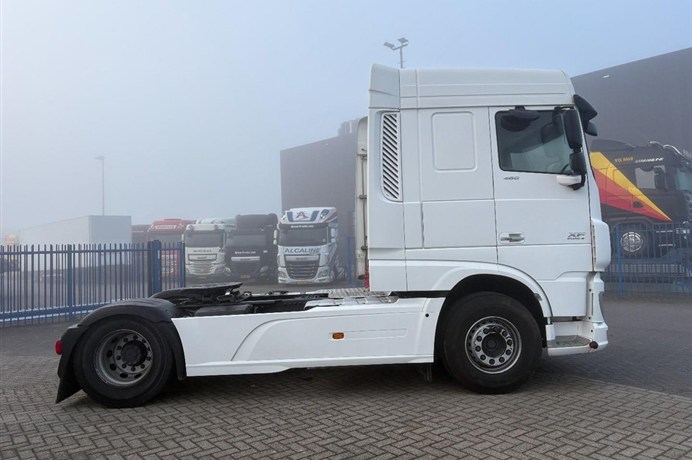 52778058-10