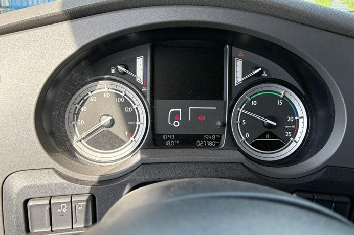 52778058-7
