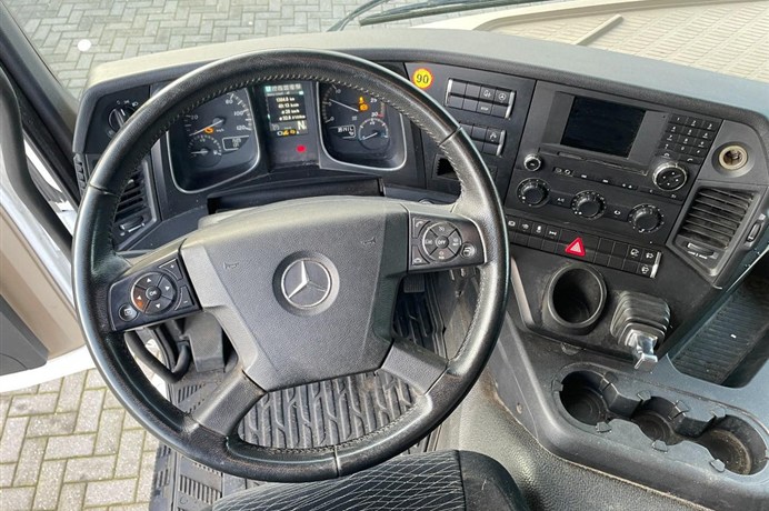 34378986-5