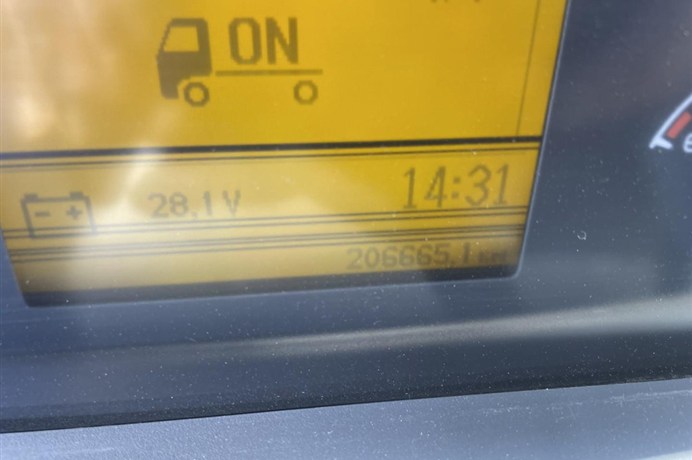 47278368-16