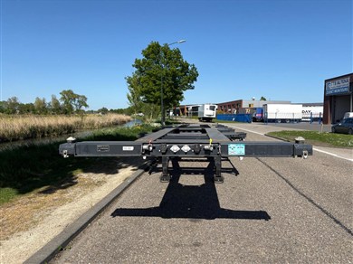 53097453-9