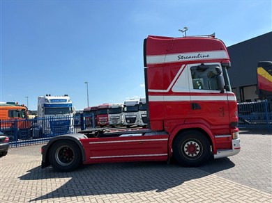 53638398-9