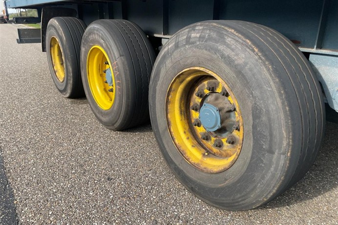 50393331-8