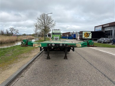 52584990-7