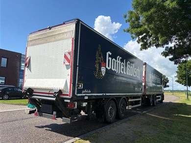 54214163-4